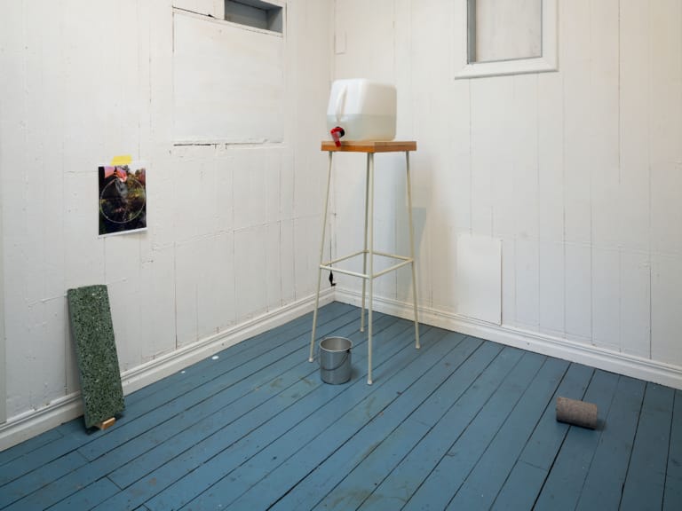 Långsamt går jag ingenstans / Slowly I go Nowhere